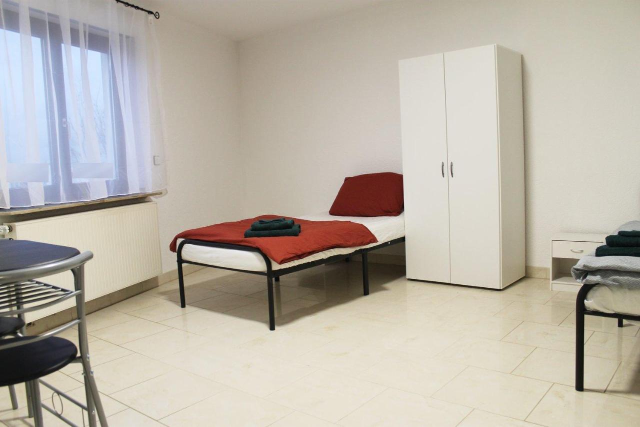 Spacious Apartment In Industrial Area Людвигсбург Экстерьер фото